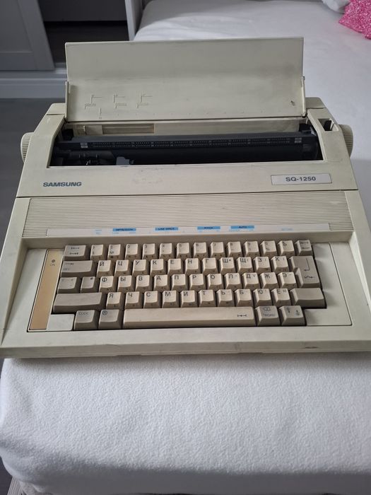 Продам пишущую машинку Самсунг