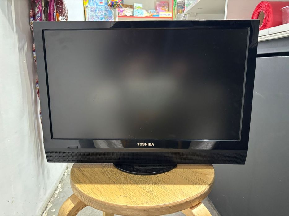 Toshiba продам почти новый