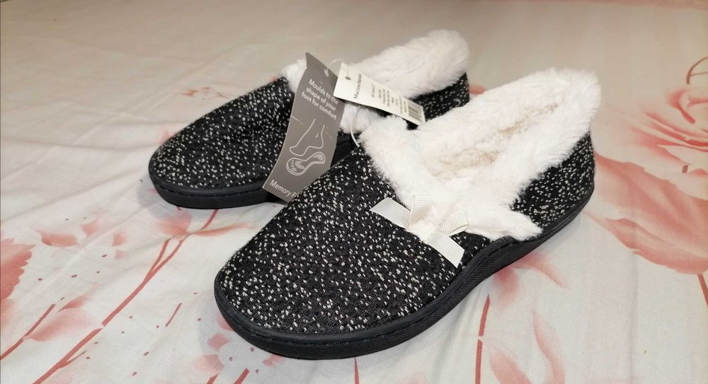 Papuci de casă căptușiți cu spumă cu memorie