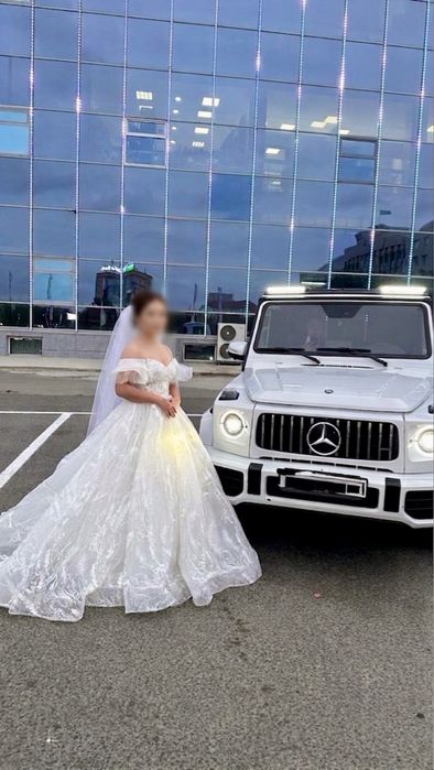 Свадб.платье очень красивая……………………………