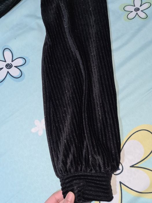 Vând trening din catifea