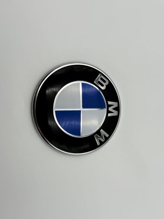 Emblema BMW Compatibila f30/f20 fata 82 mm