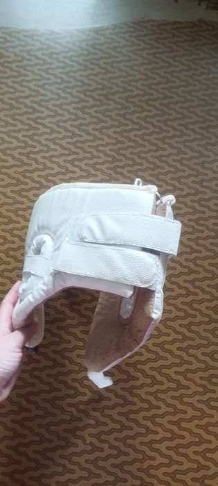 Шлем для каратэ.