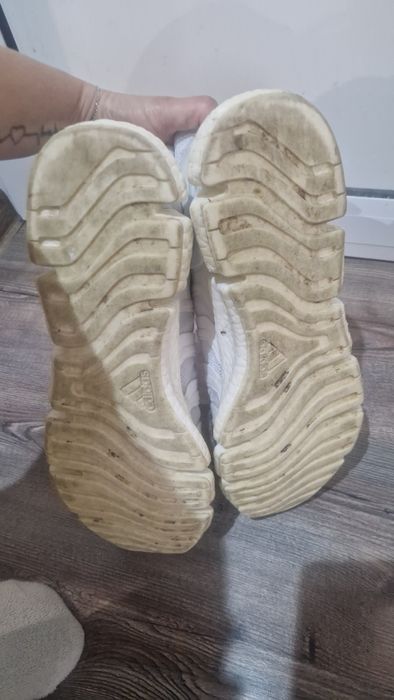 Маратонки 46,5 номер