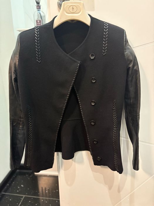 Яке Roberto Cavalli