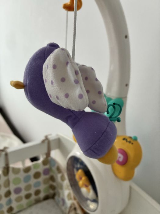 Carusel muzical pentru bebelusi