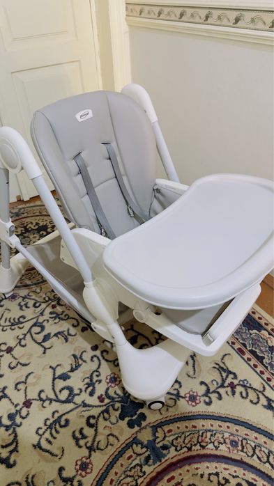 Детский стульчик для кормления