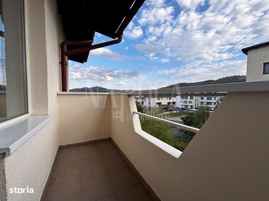 Apartament 4 camere de vanzare in Floresti