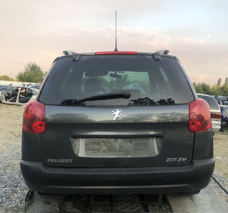 Peugeot 207 1.4 i 16 v на части!