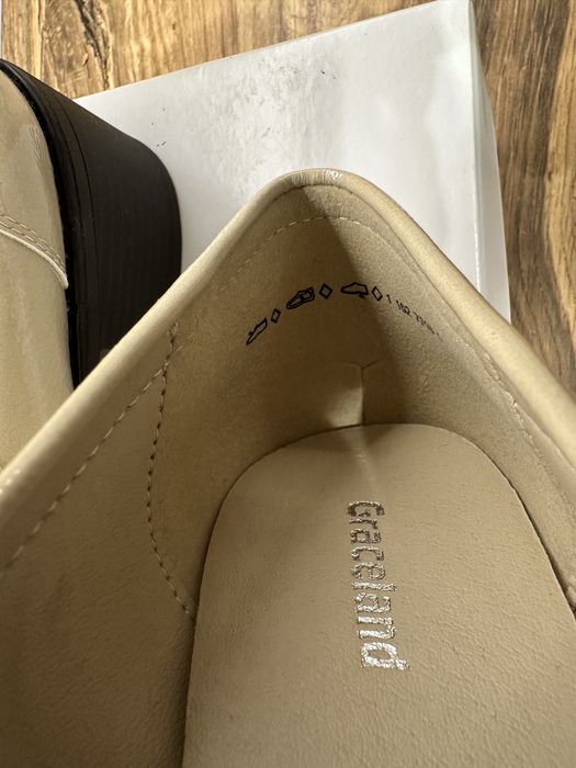 Продавам чисто нови дамски обувки