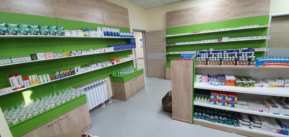 Полки ветрины для магазинов и для других торговых помещений