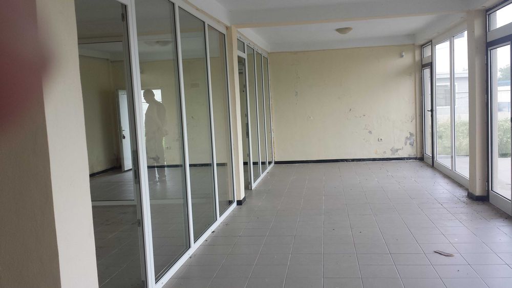 spatiu comercial Lilieci