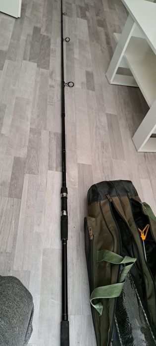 3 lansete în stare foarte bună
