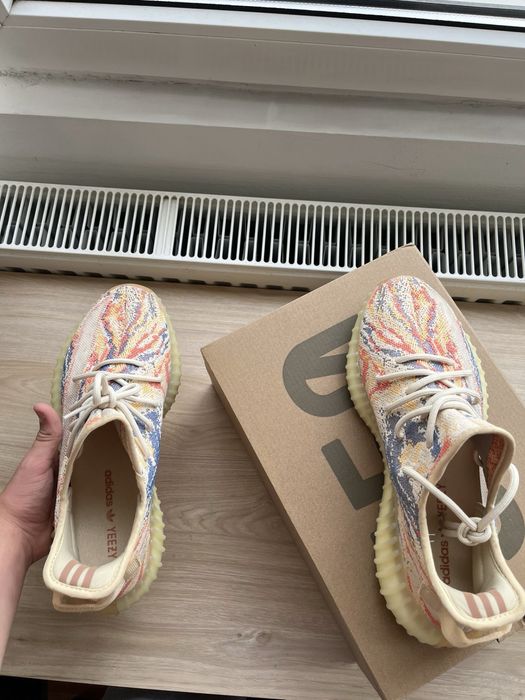 Yeezy 350 ,,V2 MX Oat”- noi, nefolositi