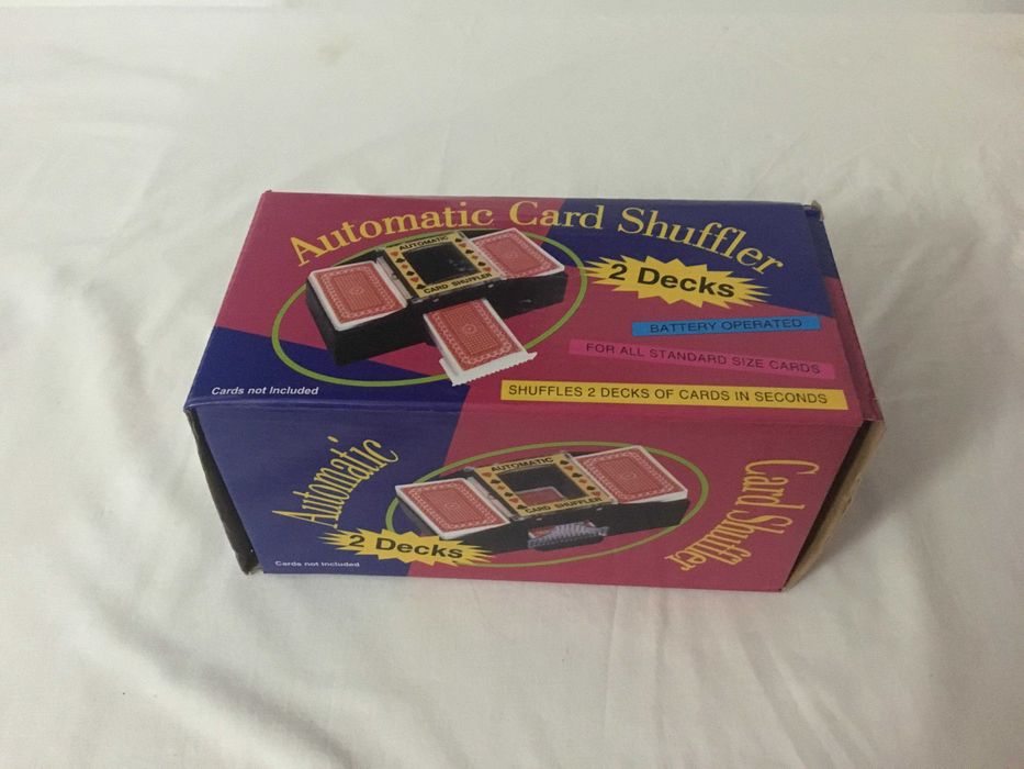 Aparat de amestecat cartile de joc, amestecator carti pentru poker.NOU