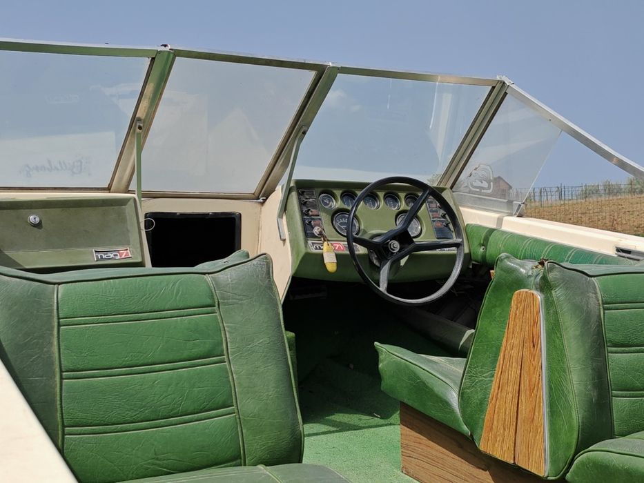 Schimb barca cu motor onboard și peridoc, cu Skijet, ATV sau rulotă