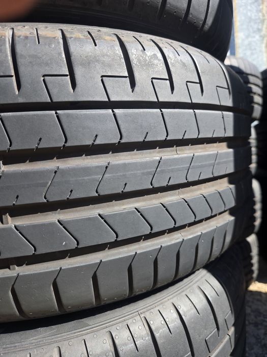 4бр. 225 40 18 Pirelli летни.