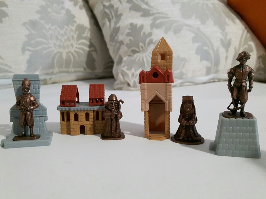 Метални войници от ,,Kinder Surprise,,