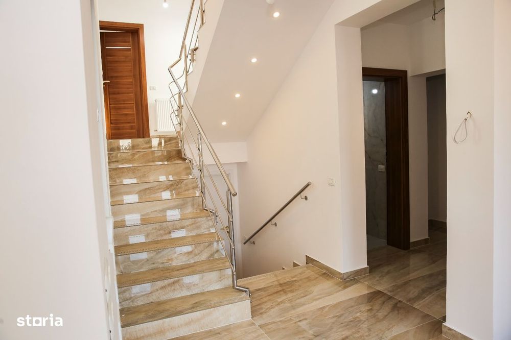 Direct Proprietar | Vilă 384 Mp | 6 Camere | Garaj | Teren 680 Mp