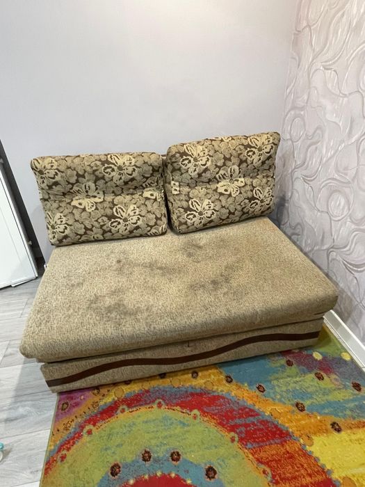 Продается мини диван 5000 тенге