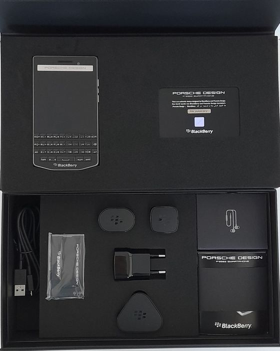 BlackBerry Porsche Design P9983. Nou. Extra full box. Husa PD