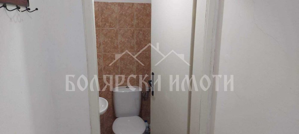 Дава се под наем Магазин в Велико Търново, Център - 35 кв.м за 128 € - Снимка #3