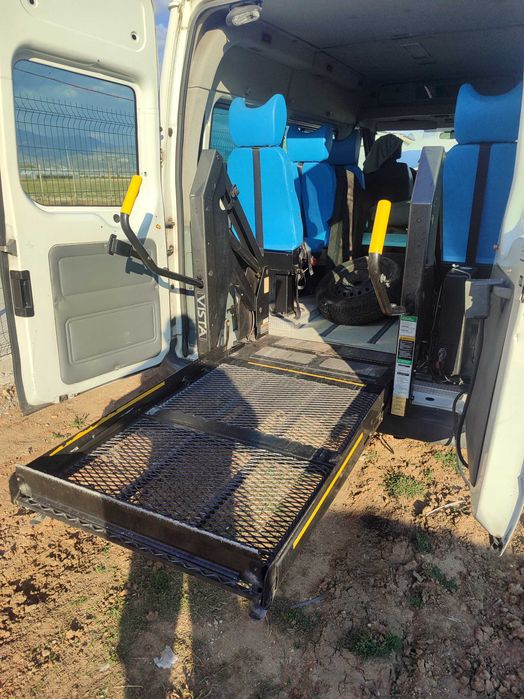 Инвалидна рампа за микробуси