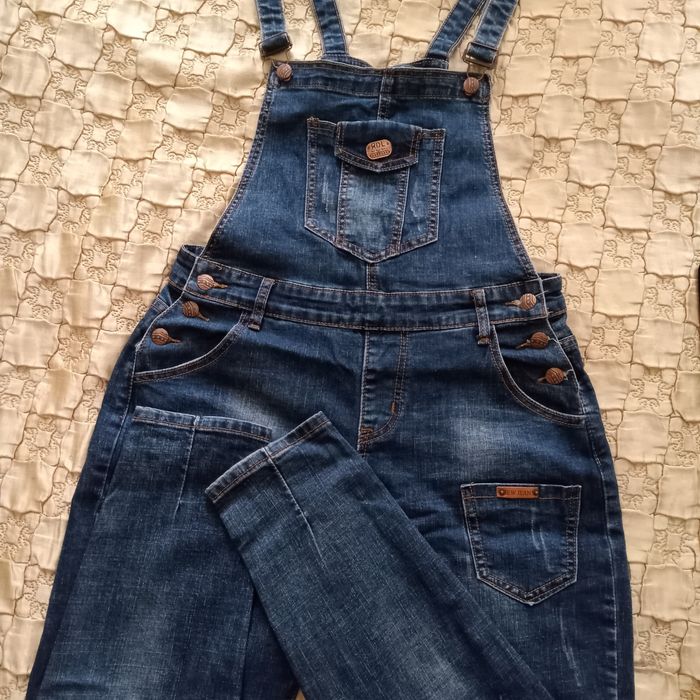 Женский джинсовый комбинезон