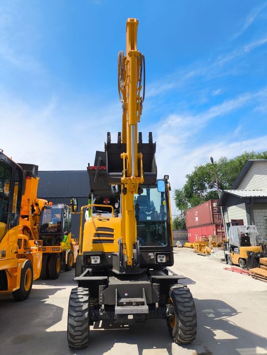 Услуги мини экскаватора CDLG E765F