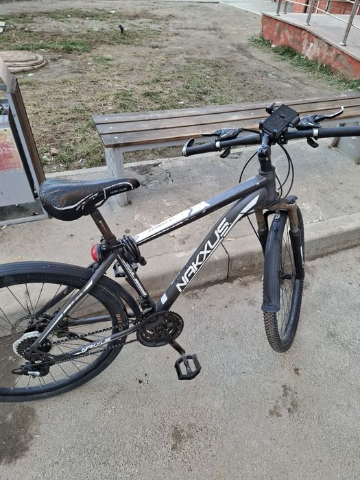 Бу жүріп тұрған велосипед