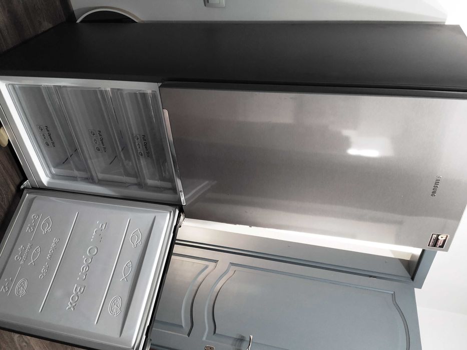 холодильник SAMSUNG  RB 29FRNDSA