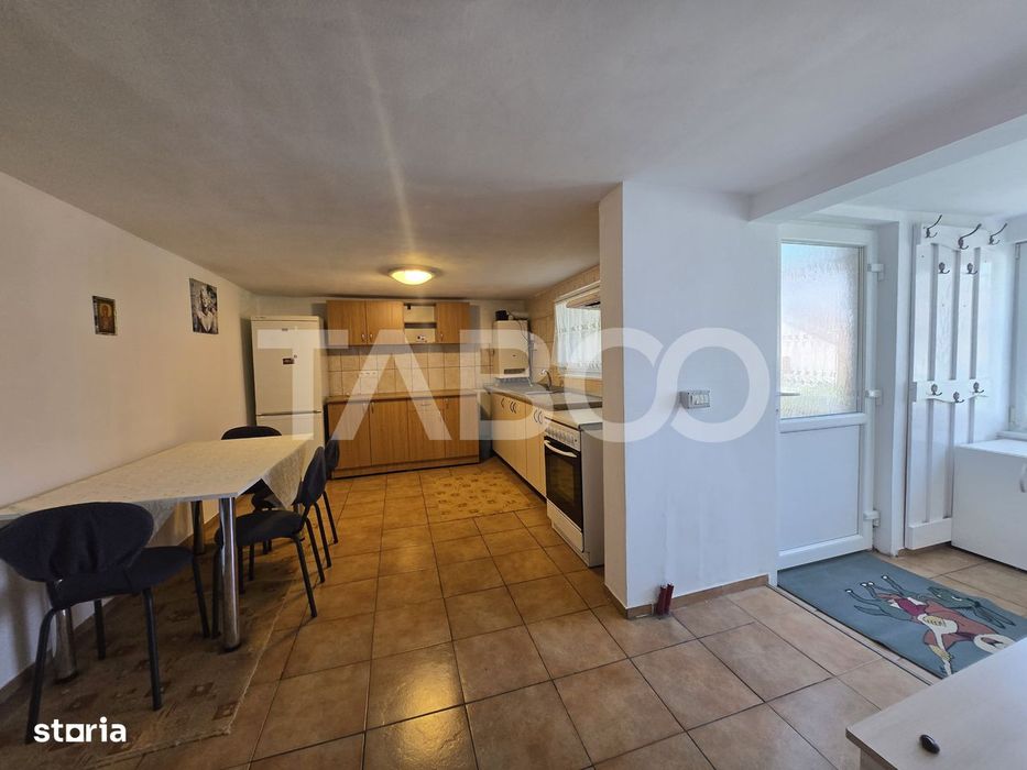 Apartament 2 camere de inchiriat decomandat 60 mp zona Lupeni Sibiu