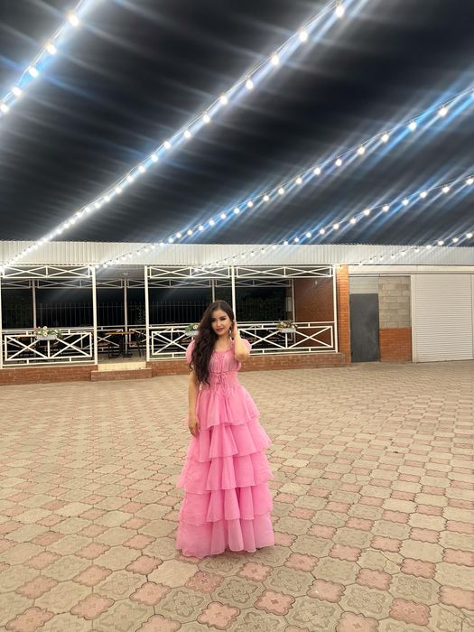 платье нежное розовое