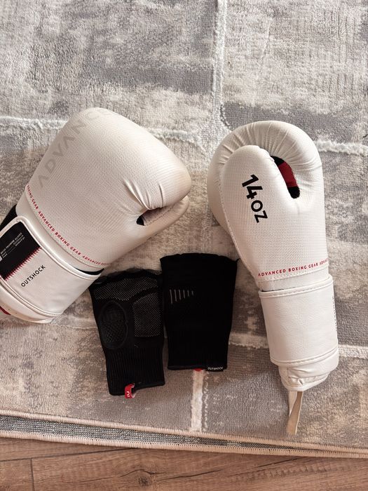 Боксерские перчатки 14 OZ