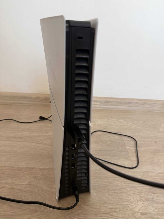 Play Station 5 Digital Edition 825 GB Aproape nou