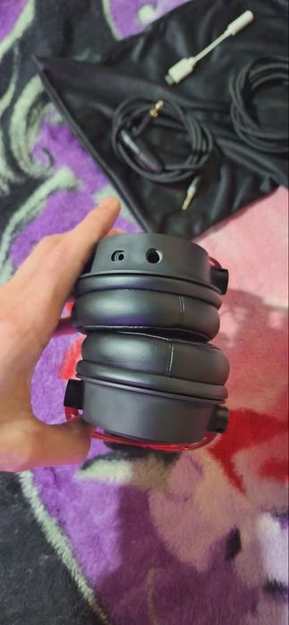 Casti cu fir si cu microfon