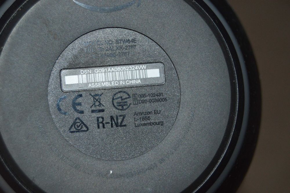 Boxa inteligenta Amazon Echo Dot generatia 4 Alexa