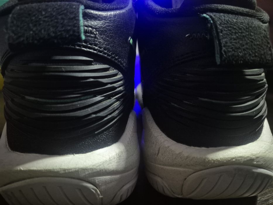 кроссовки Asics nova surge 2