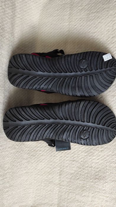 Сандали Loop номер 37,стелка 24,5 см.нови