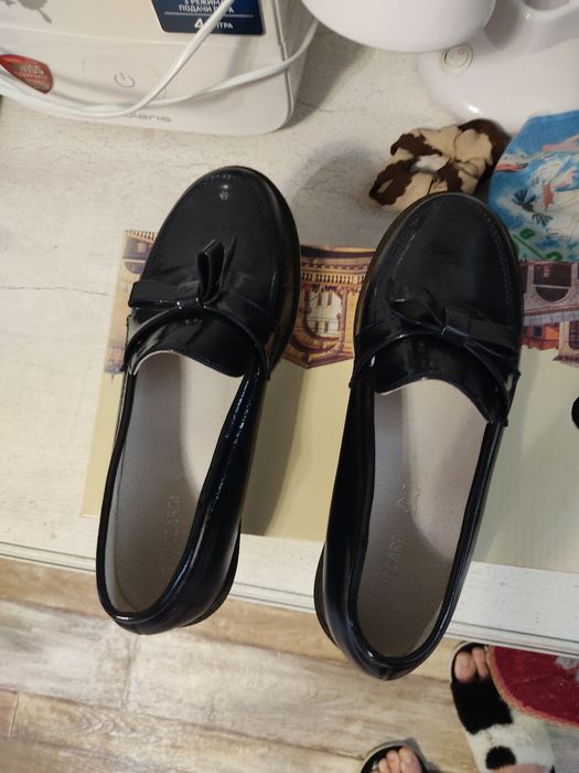 Продам туфельки на девочку.