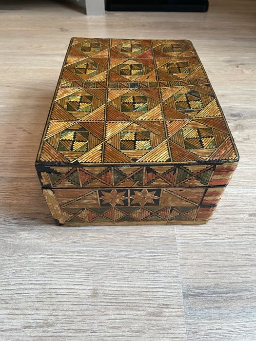 Старинна дървена кутия ръчна изработка антика