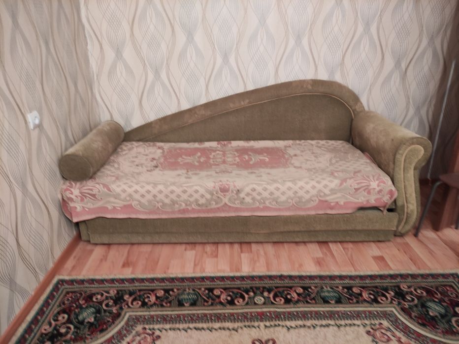 Продаетсяся диван тахта