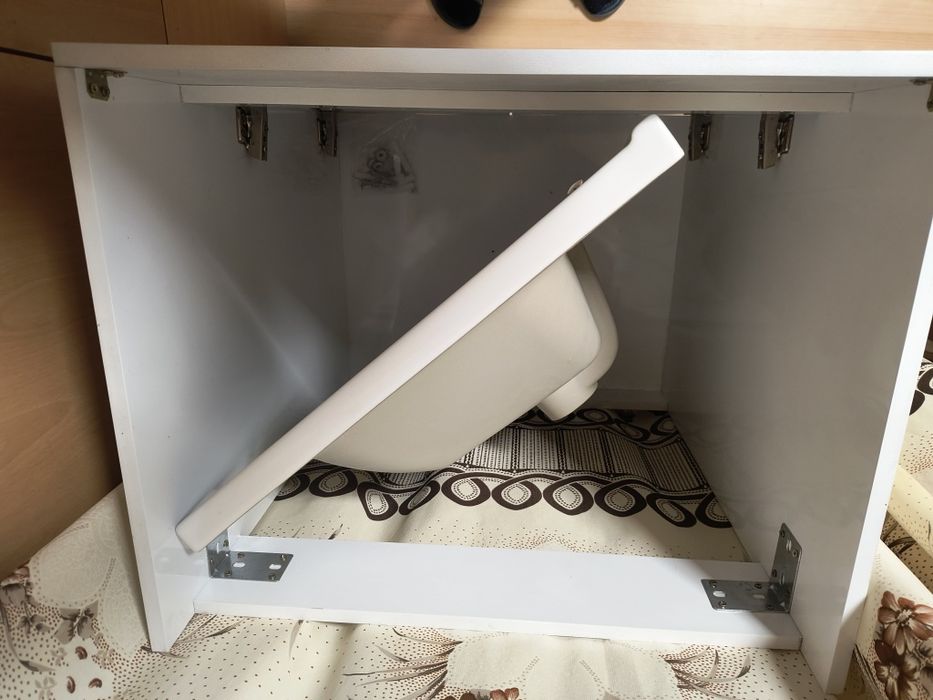 Голям ПВЦ шкаф за баня