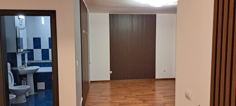 Apartament 2 camere, decomandat, etaj 4/5 Complex Rezidențial Poienița, lângă Liceul Unirea