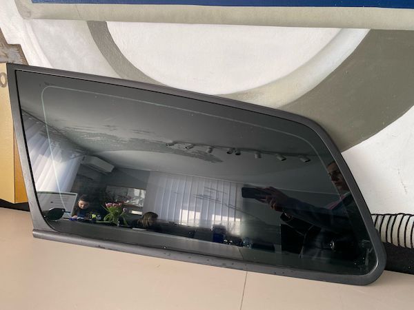 Geam Stanga VOLVO V50 2004-2012 8650442