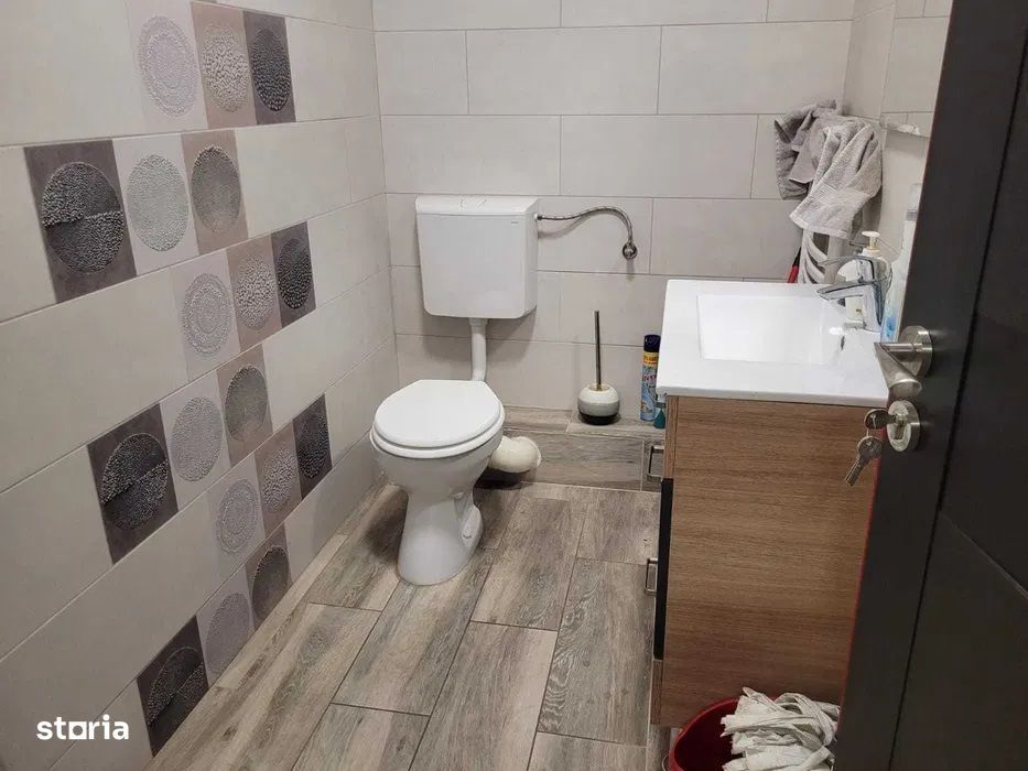 Tudor - Vanzare ap. 3 camere + 2 locuri de parcare - Str. Livezeni