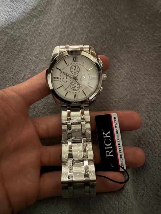 Часы Rick новые, качественные