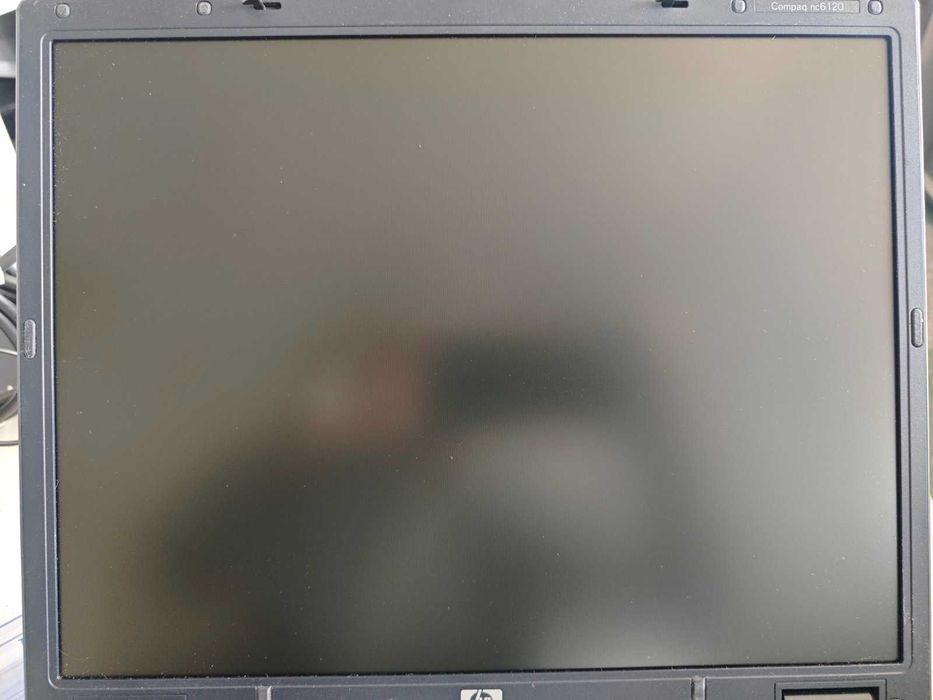 Продавам лаптоп за части HP Compaq nc 6120