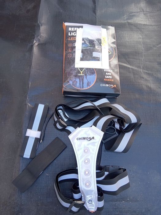 Здравейте, продавам светещи колани подходящи за вечерни разходки.