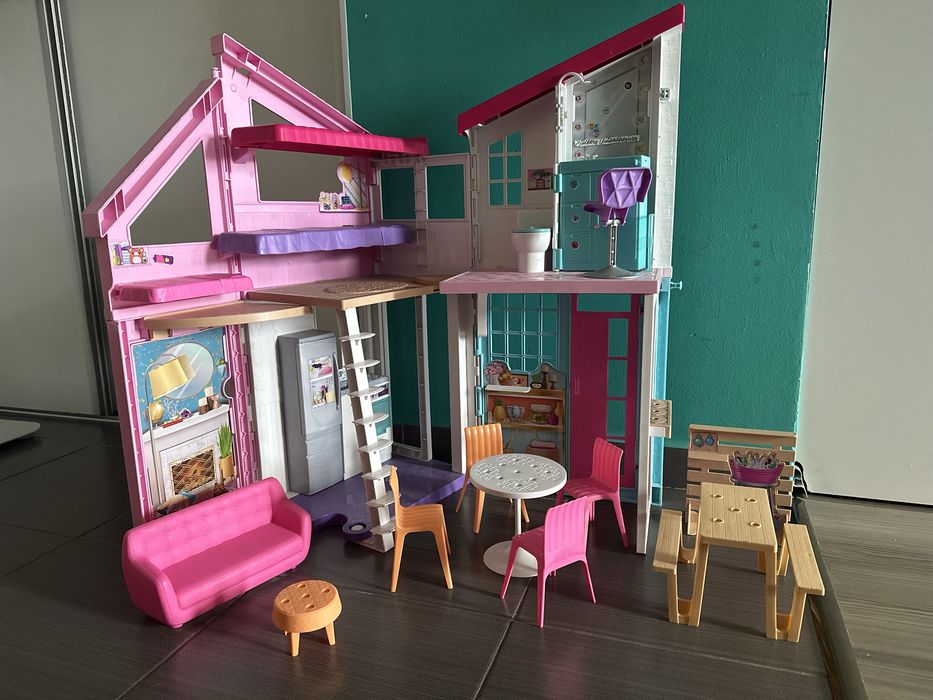 Casuta Barbie Malibu